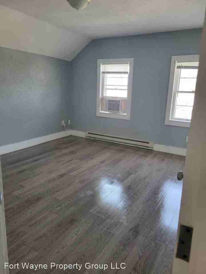 309 W Williams Street - Photo 2 of 9