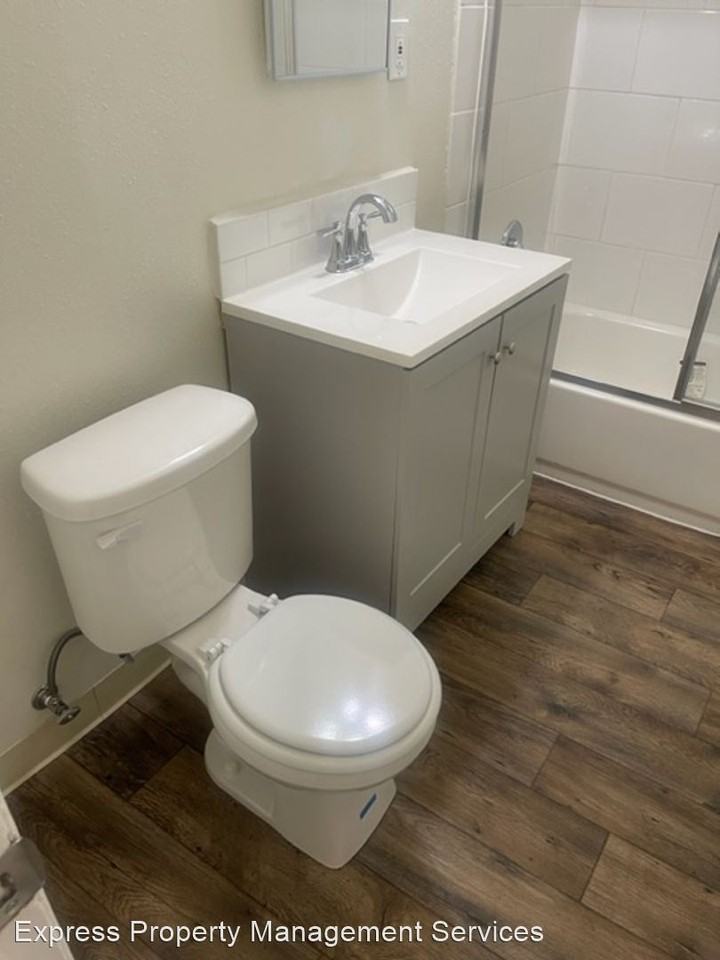 157 N Sheriff Ave - Photo 3 of 15