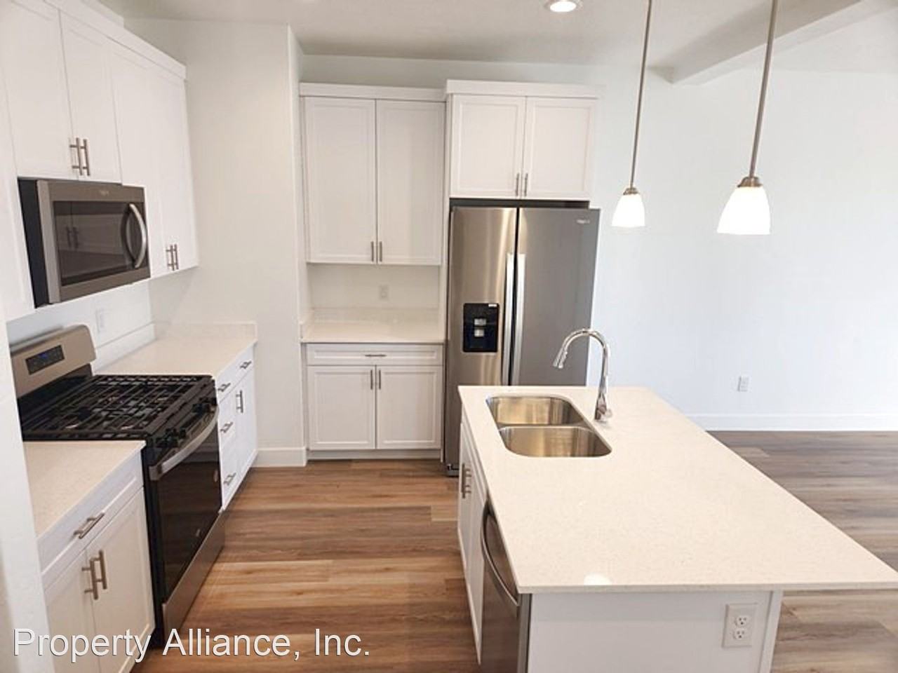 1082 E 2040 S #18 - Photo 3 of 18