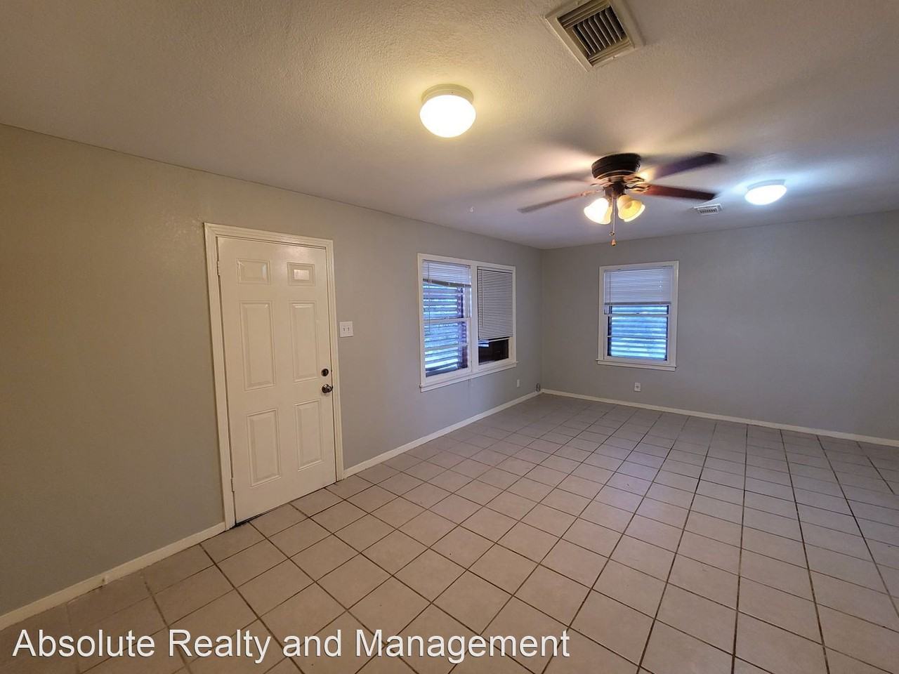 1804 Bayou Homes Dr - Photo 2 of 12