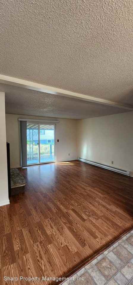 504 Lord St - Photo 2 of 14