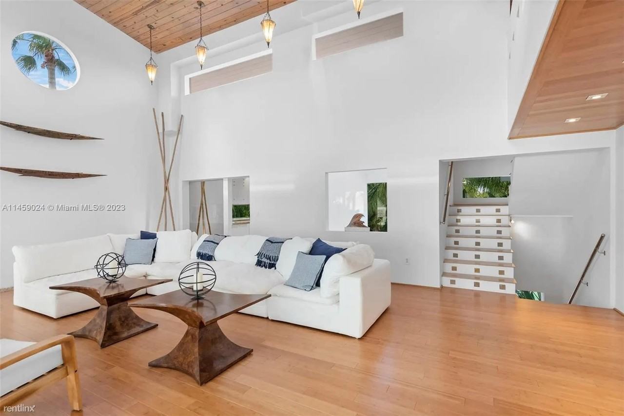 60 Ocean Front Dr #N - Photo 2 of 20