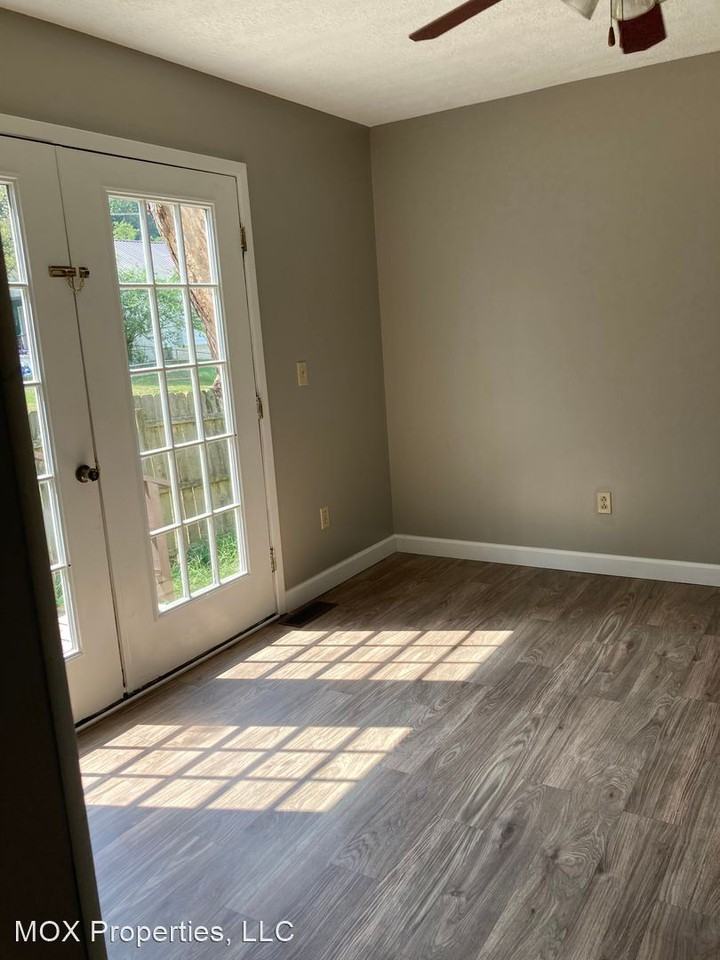 406 6th St - Photo 3 of 9