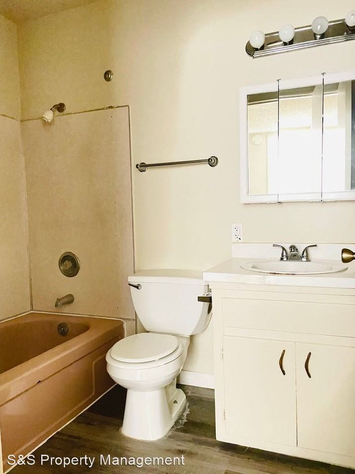 904 Dornajo Way - Photo 2 of 7