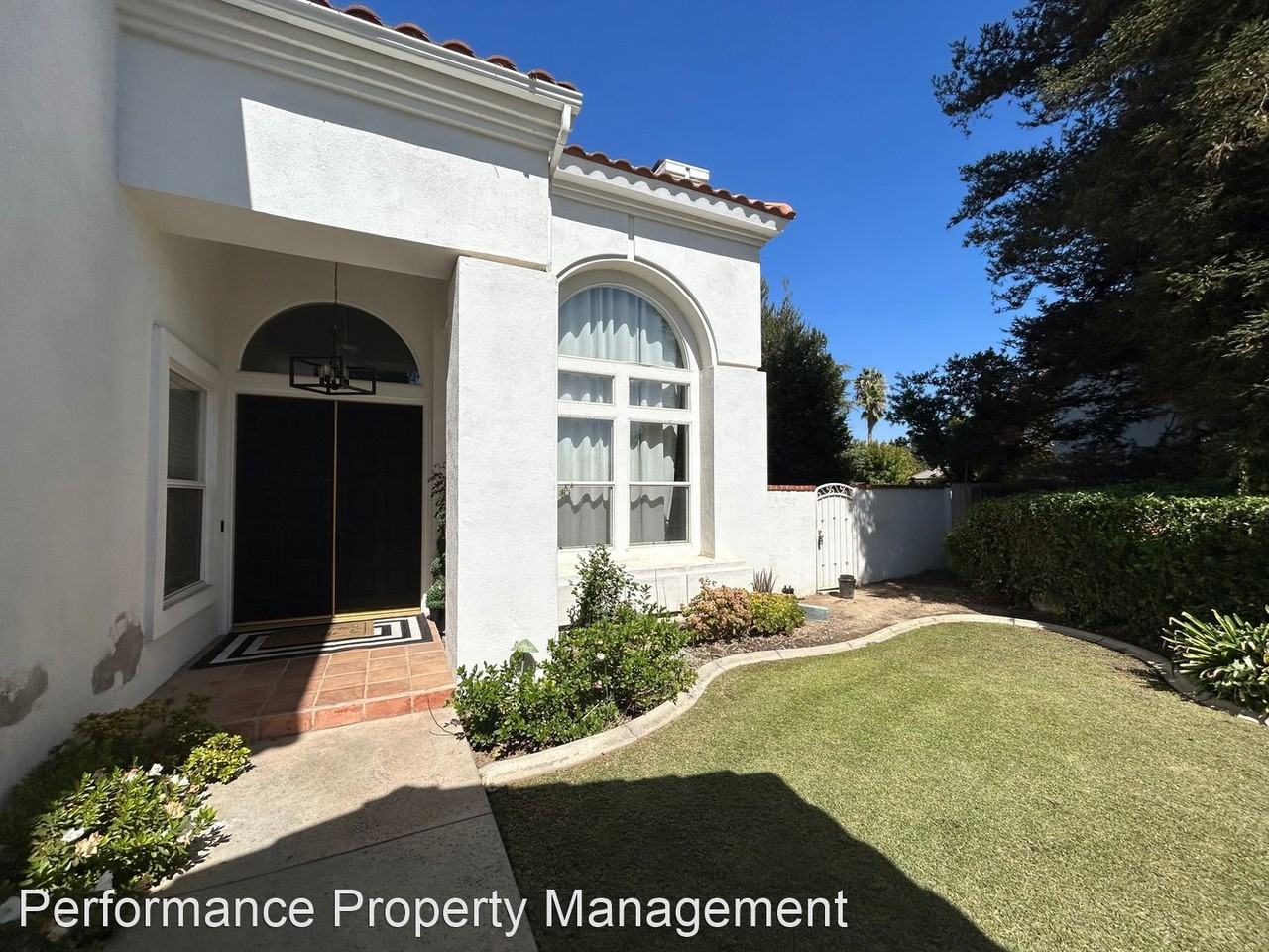 10900 Rockridge Way - Photo 3 of 17