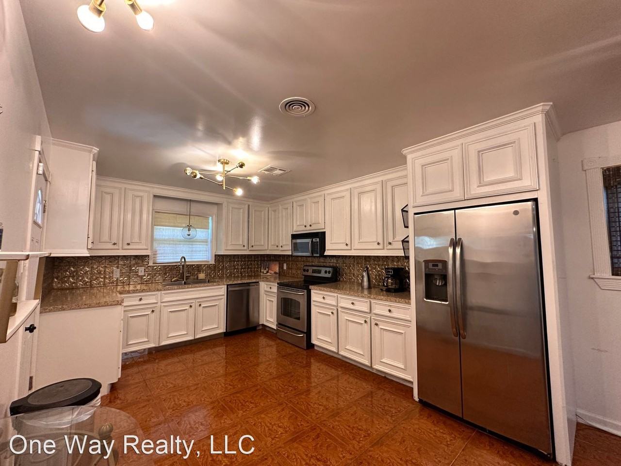 2025 20th St - Photo 3 of 30