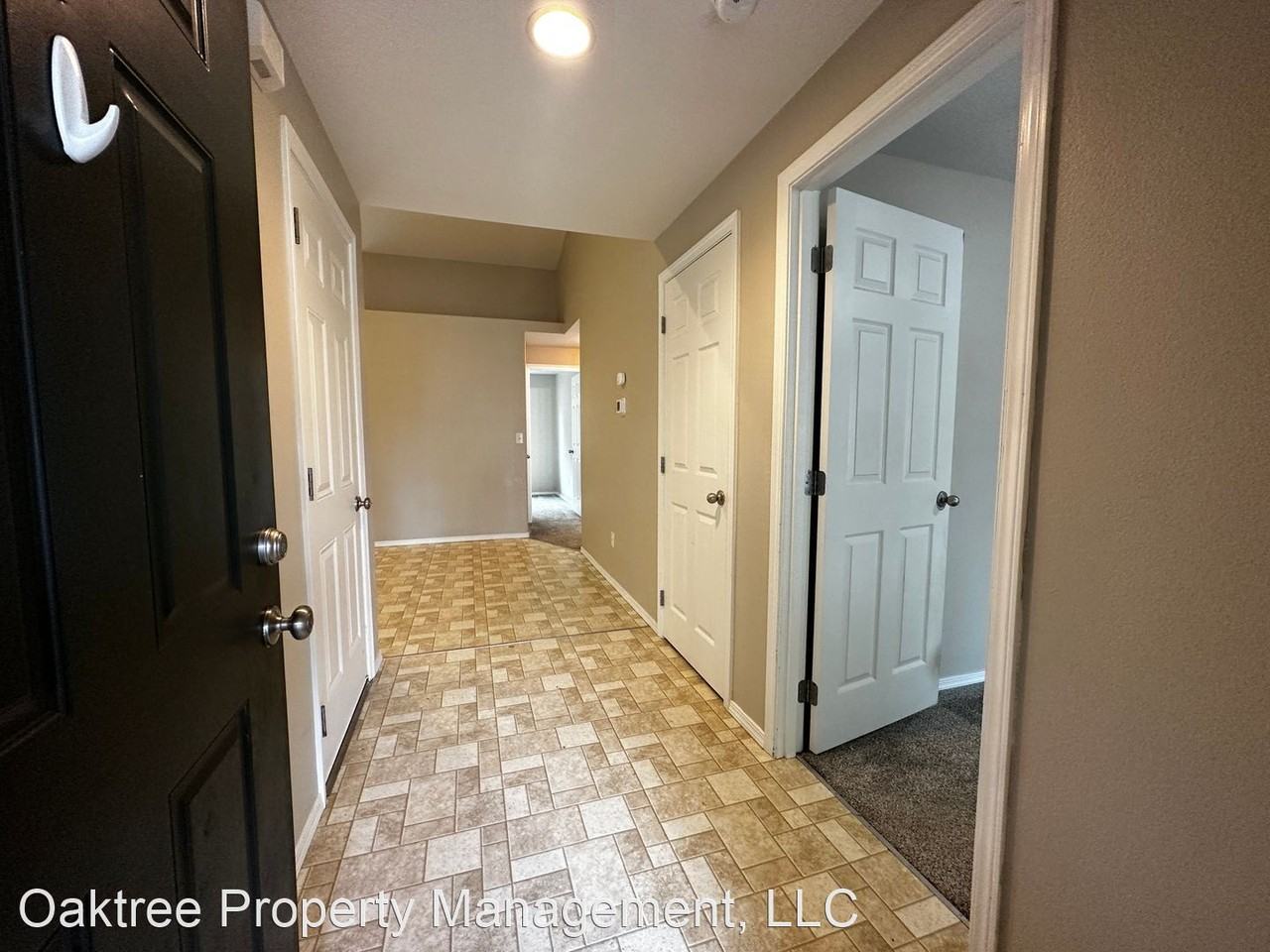 1352 Ridgeview St - Photo 3 of 16