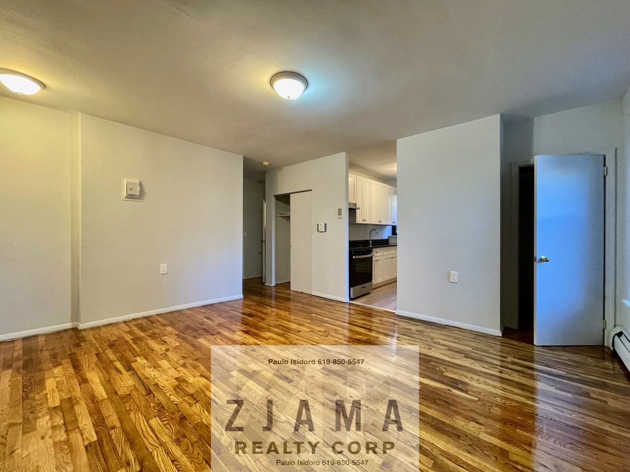 136 Saint Pauls Pl #1B - Photo 3 of 9