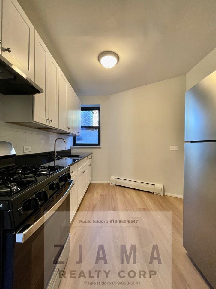 136 Saint Pauls Pl #1B - Photo 4 of 9