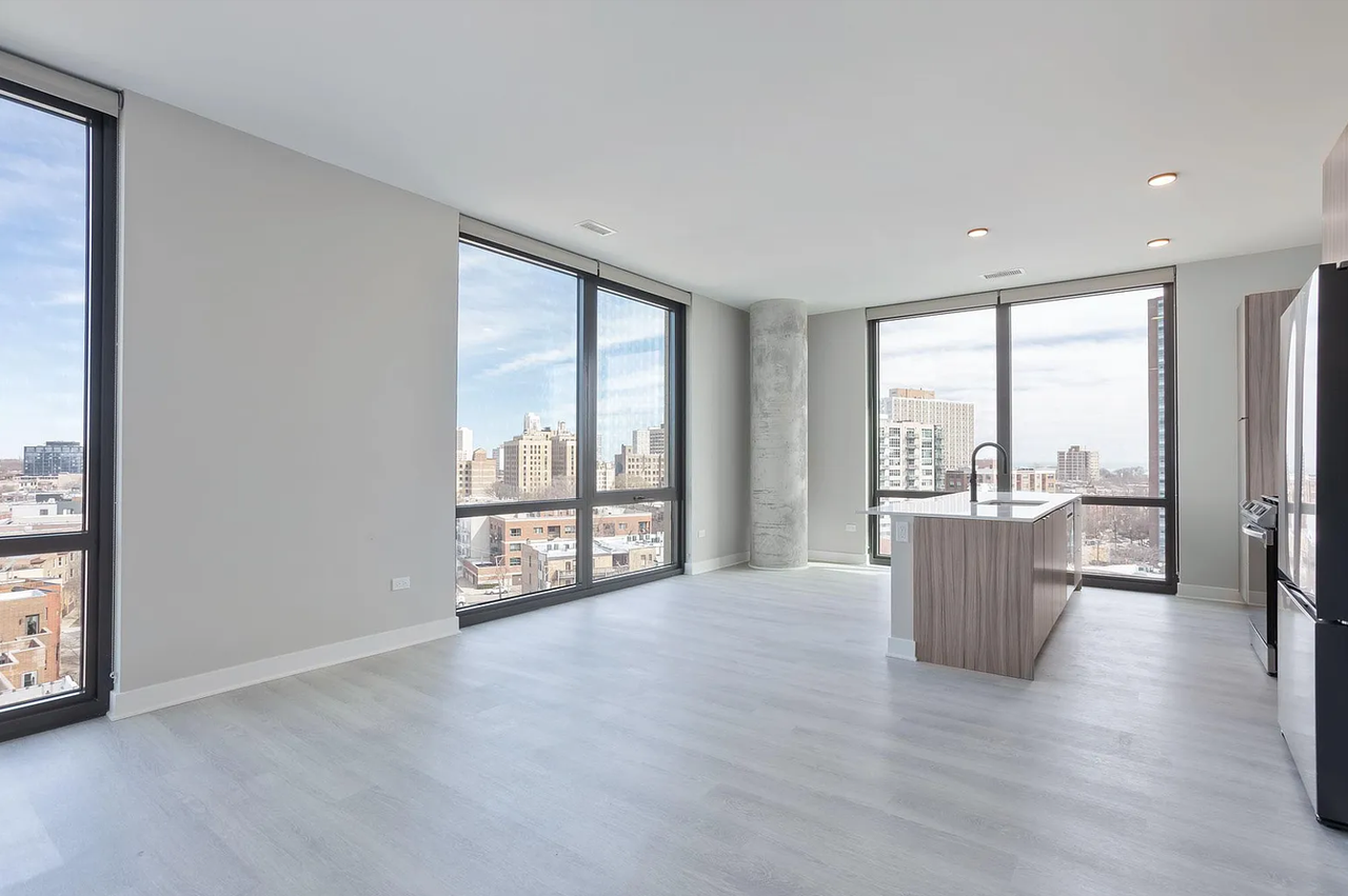 4621 N Broadway St #828