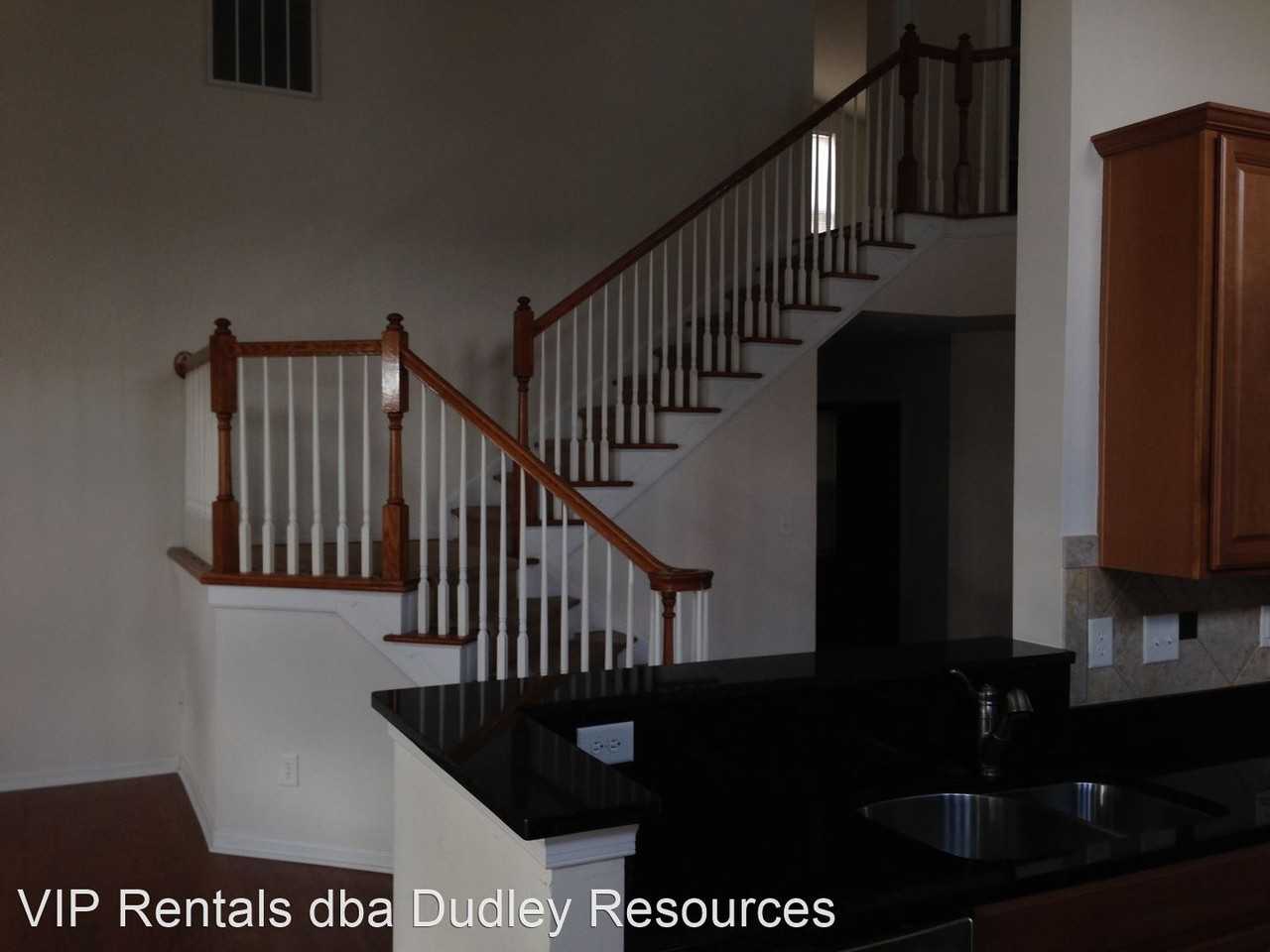 5694 Hogan Bridge Dr - Photo 2 of 26