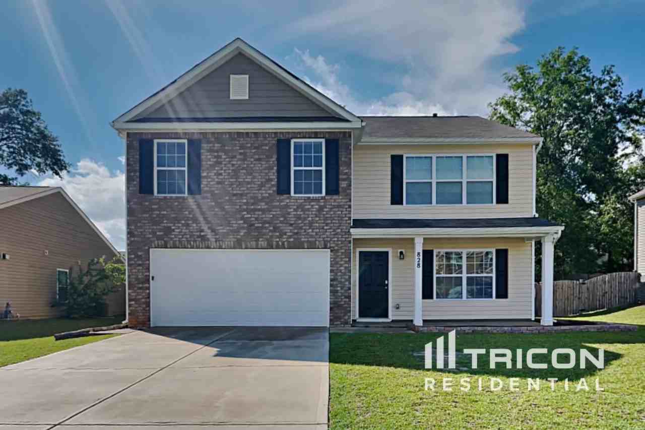 828 Chariot Way - Photo 2 of 21