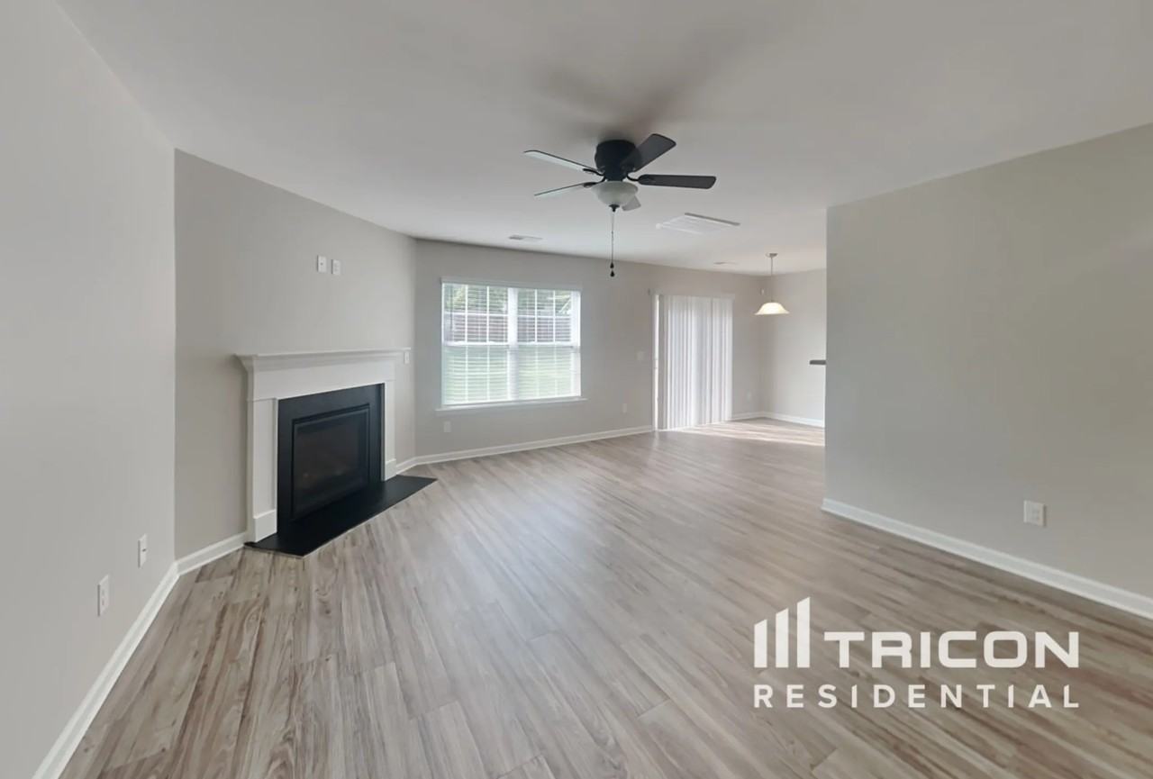 828 Chariot Way - Photo 3 of 21