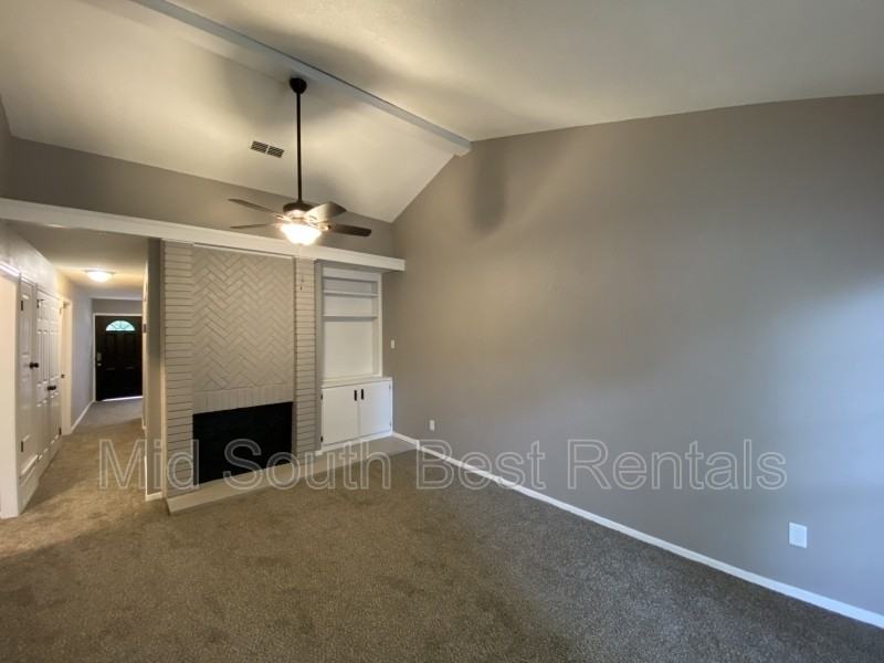 3102 Wesley Ct - Photo 2 of 8