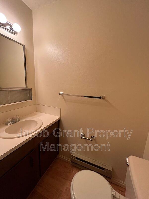 735 Whittier St #735 - Photo 6 of 12