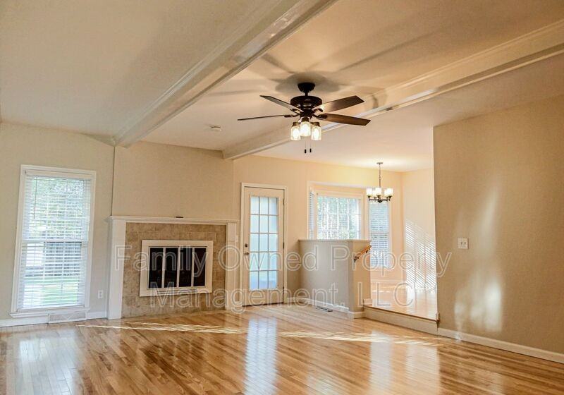 122 Botany Bay Blvd - Photo 5 of 28