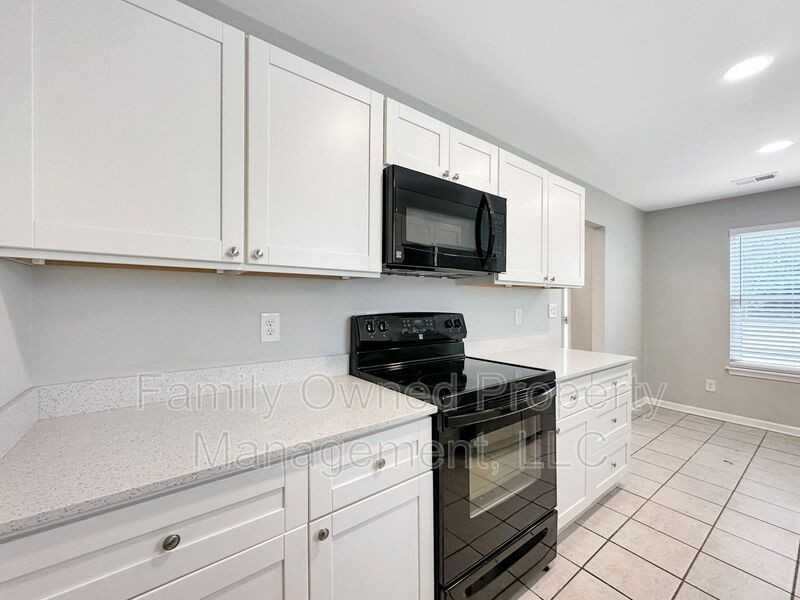 203 Pebble Creek Rd - Photo 7 of 27
