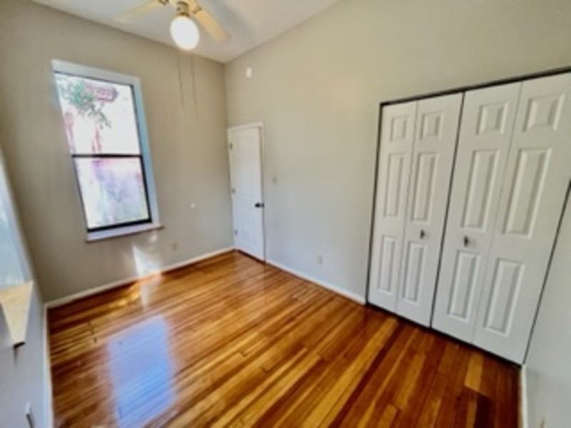 3355 Nebraska Ave - Photo 6 of 10