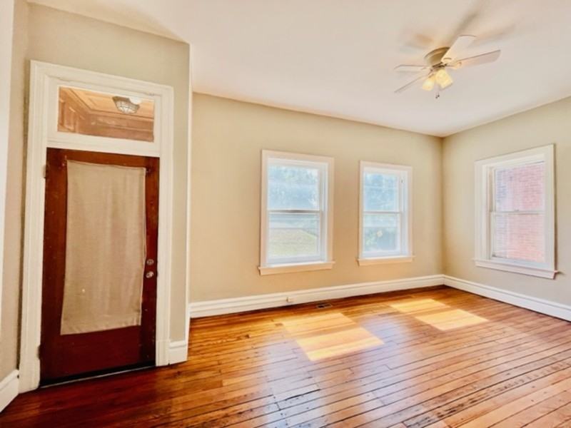 2807 Miami St - Photo 3 of 25