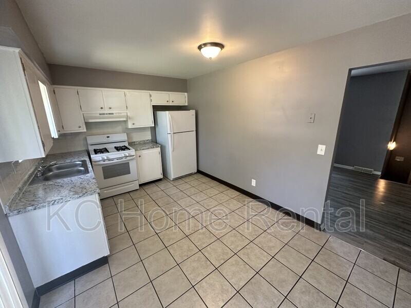 7252 Montana Ave - Photo 3 of 22