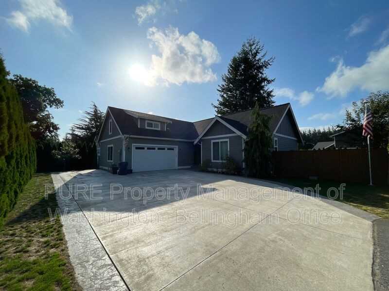 1763 Main St - Photo 2 of 13