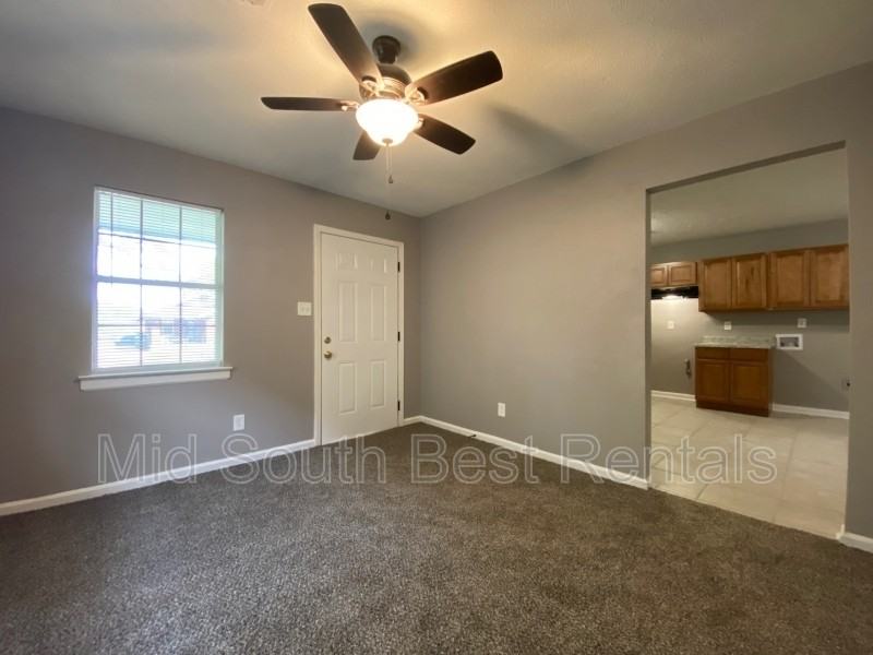 121 E Mckellar Ave - Photo 2 of 8