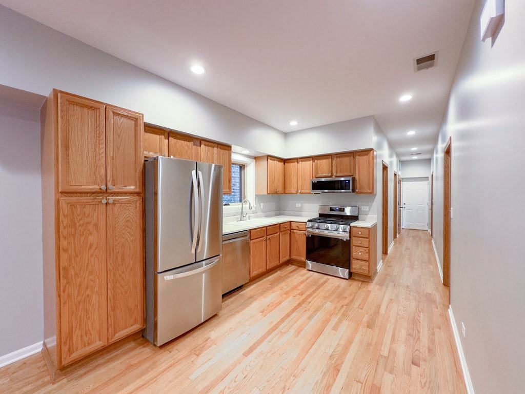 1426 426 N Bosworth #3 - Photo 2 of 20
