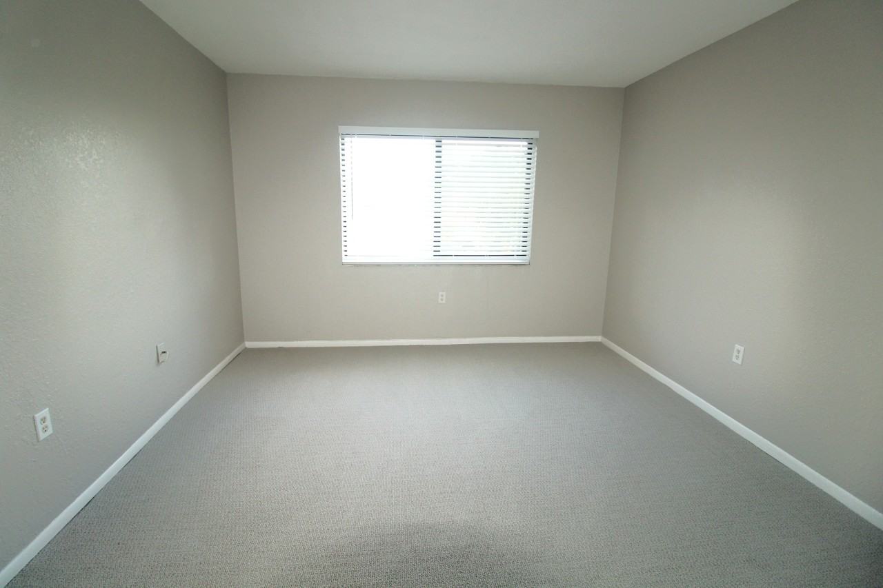 5310 26th St W #405 - Photo 6 of 14