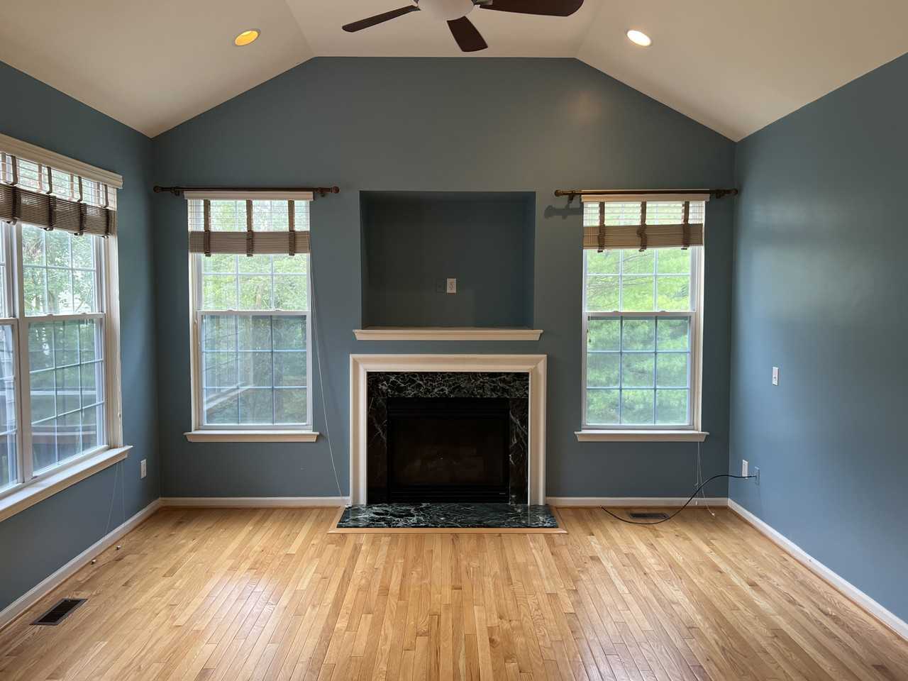 108 Ladbroke Ln - Photo 3 of 32