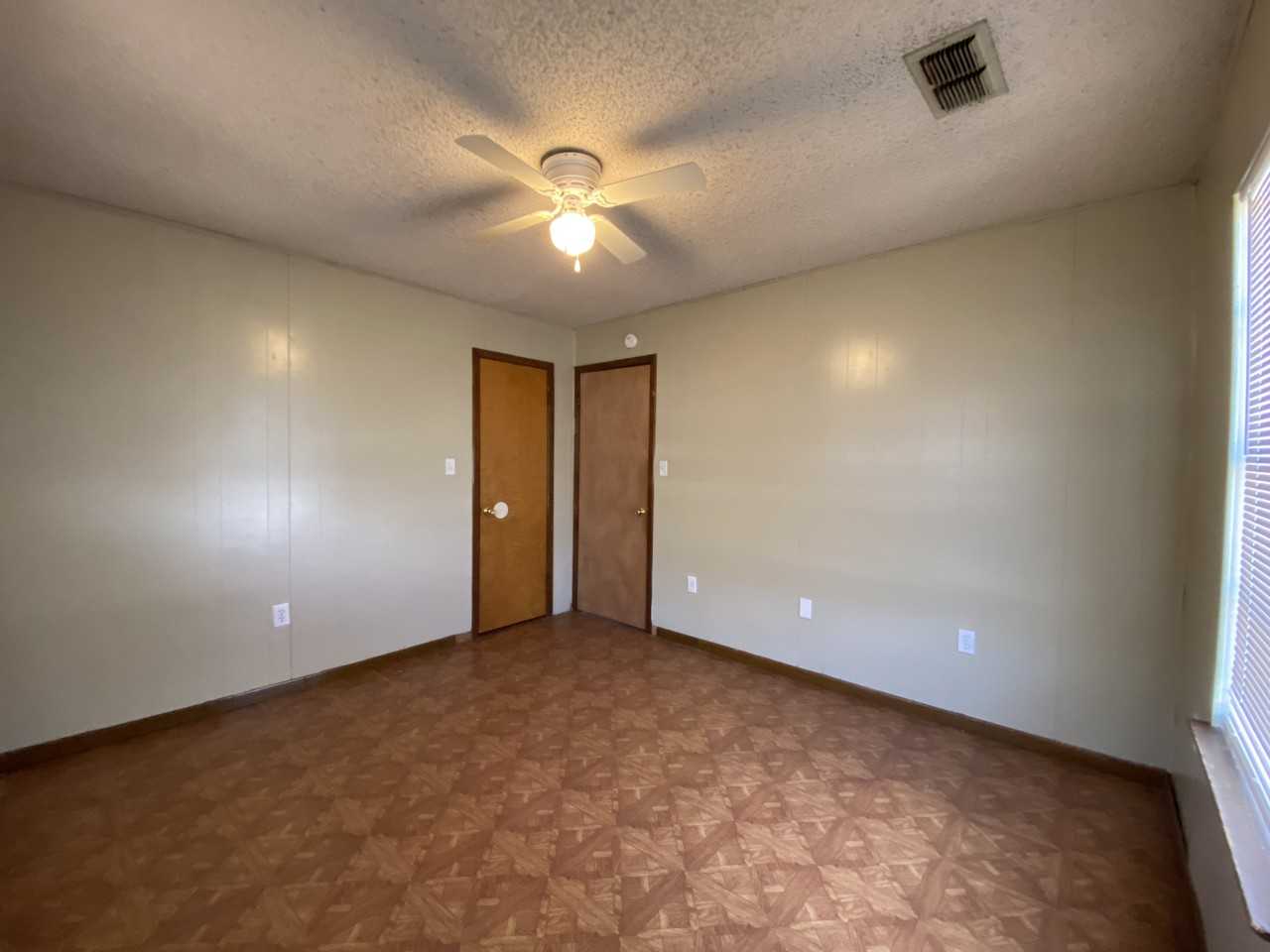 704 Cantrell Ave #B - Photo 3 of 5