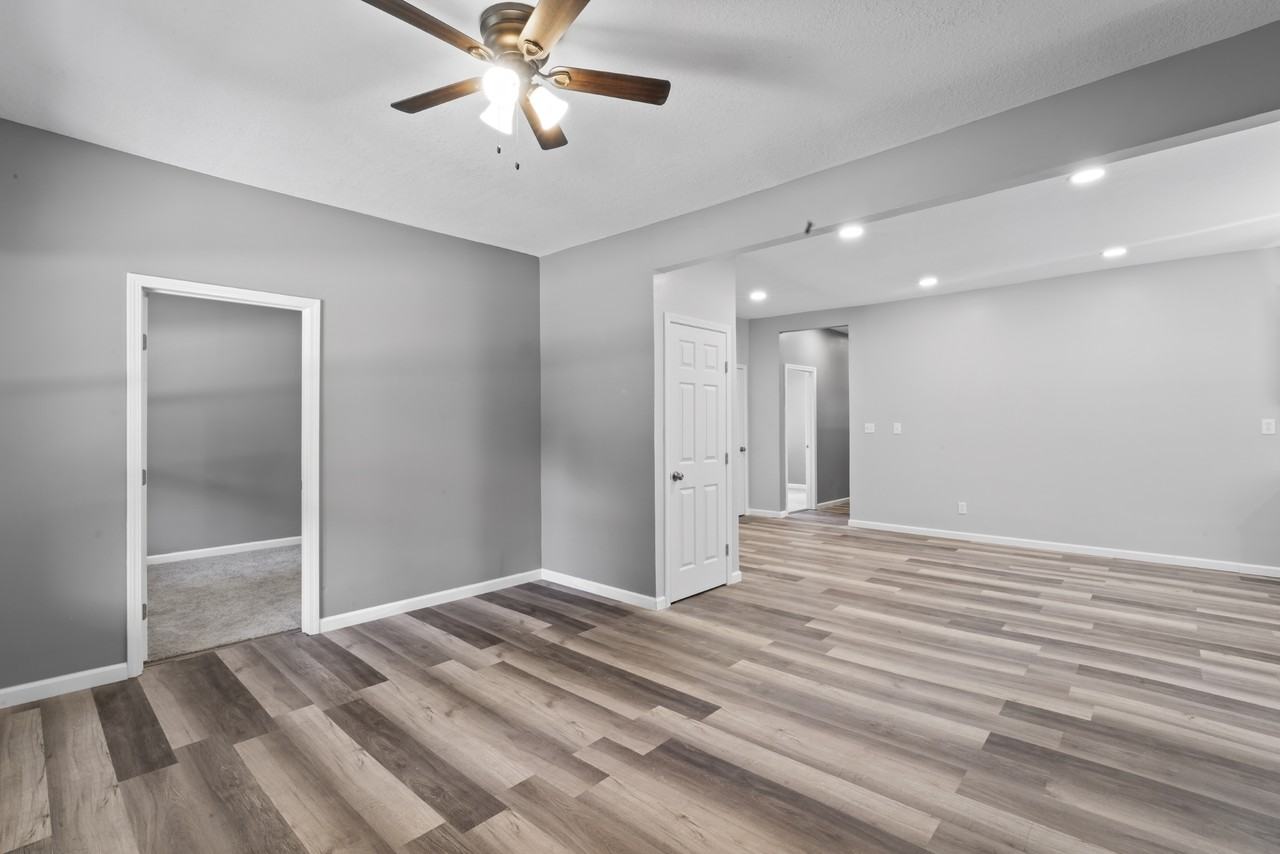 716 Main St - Photo 2 of 26