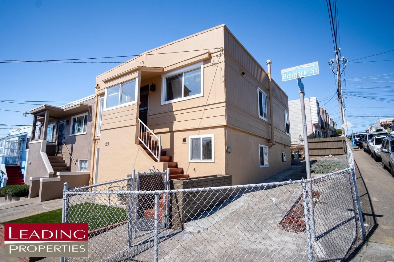 199 Bismark St - Photo 2 of 24