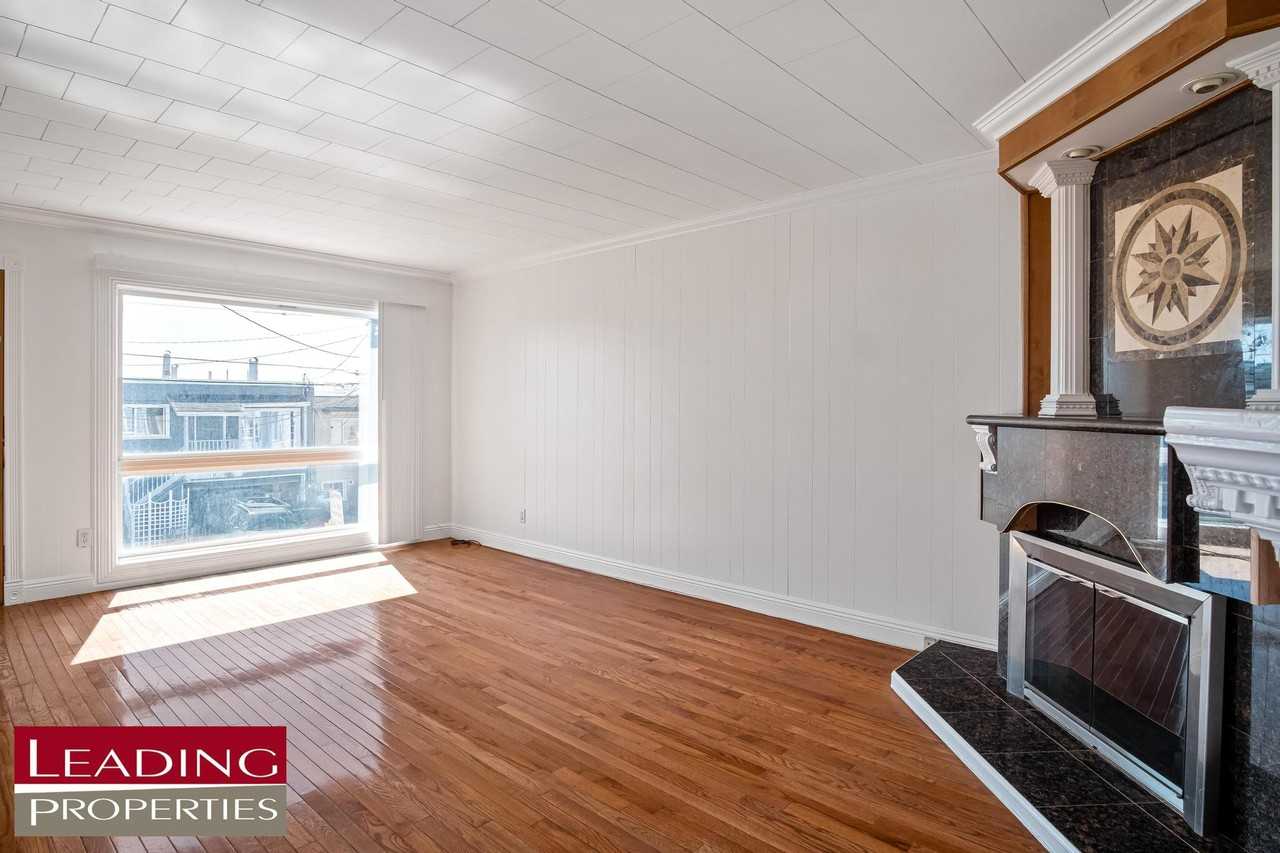 199 Bismark St - Photo 3 of 24