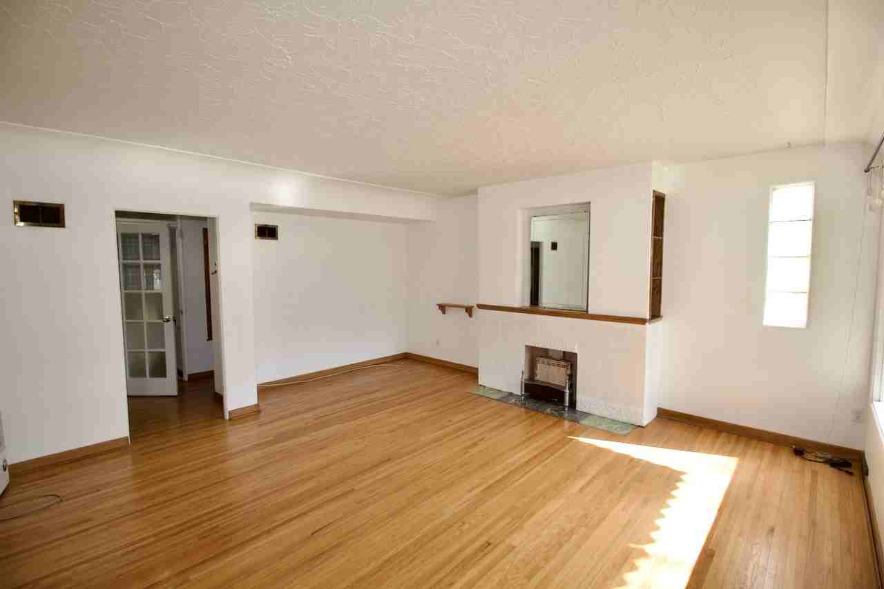 10922 75 Ave Nw Uppr - Photo 3 of 23