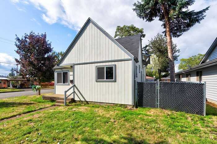 1605 8th Ave - Photo 2 of 34