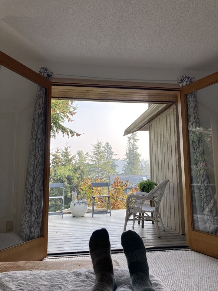 433 Klickitat Drive - Photo 6 of 19