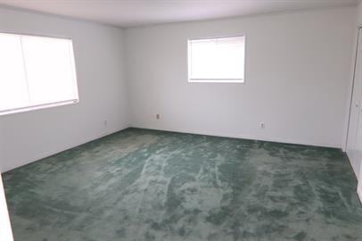 4424 Clermont Ave - Photo 3 of 16