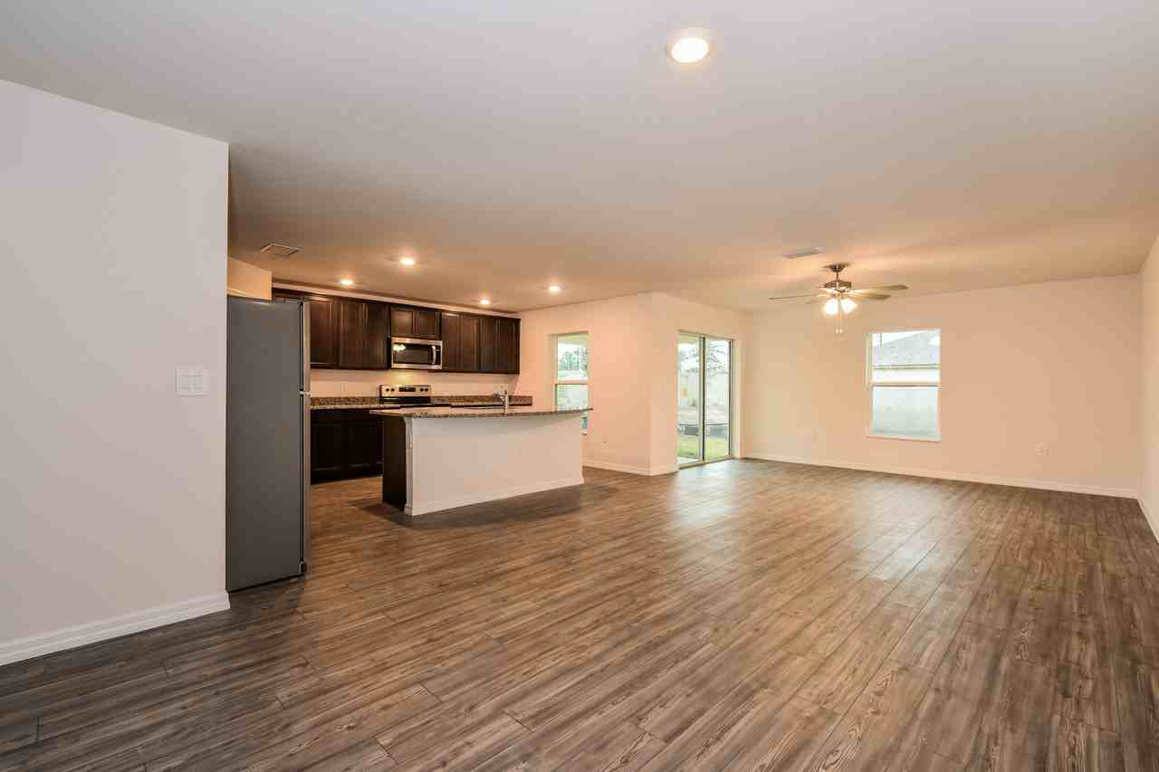 880 Youngreen Dr - Photo 2 of 19