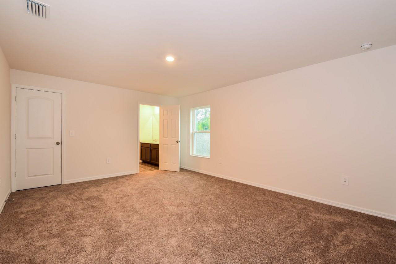 880 Youngreen Dr - Photo 7 of 19