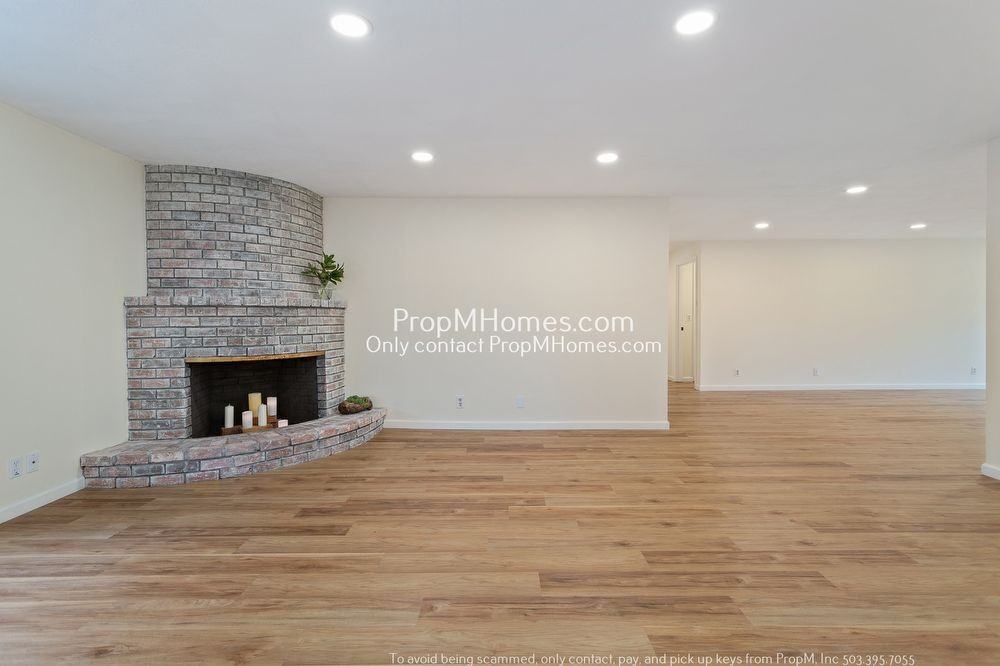 240 Amanda Ct - Photo 2 of 41