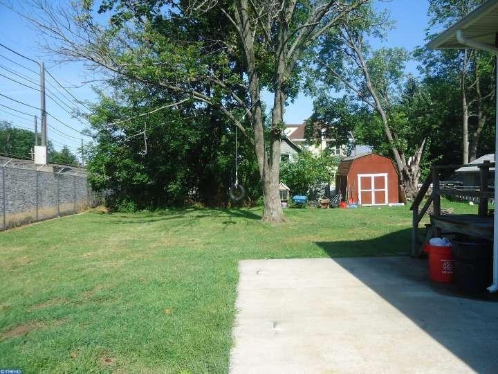 17 Chestnut Ave - Photo 3 of 10