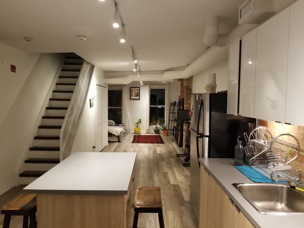 Queen St W & Spadina Ave. #202 - Photo 2 of 10