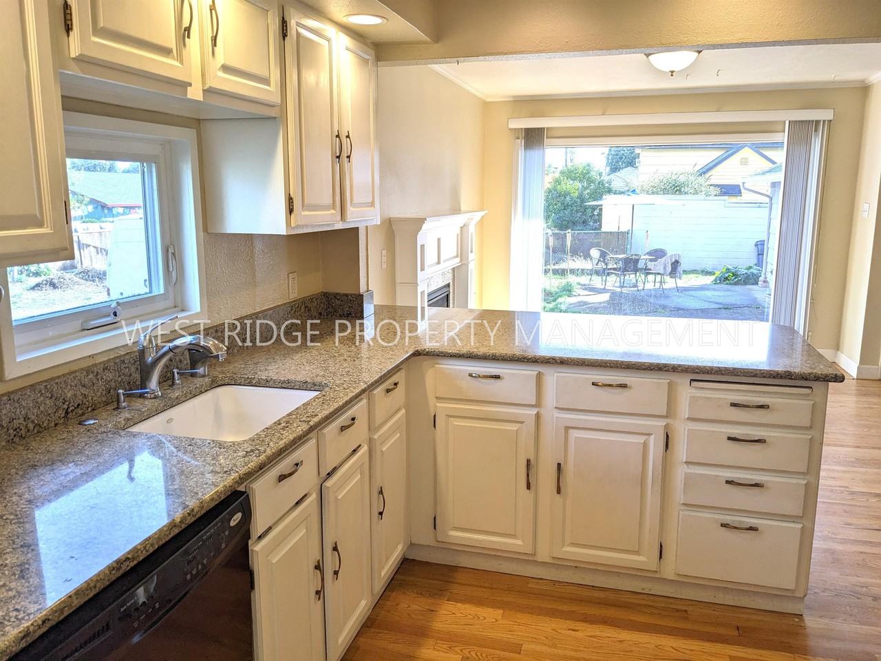 206 Se 74th Ave #1 - Photo 3 of 17