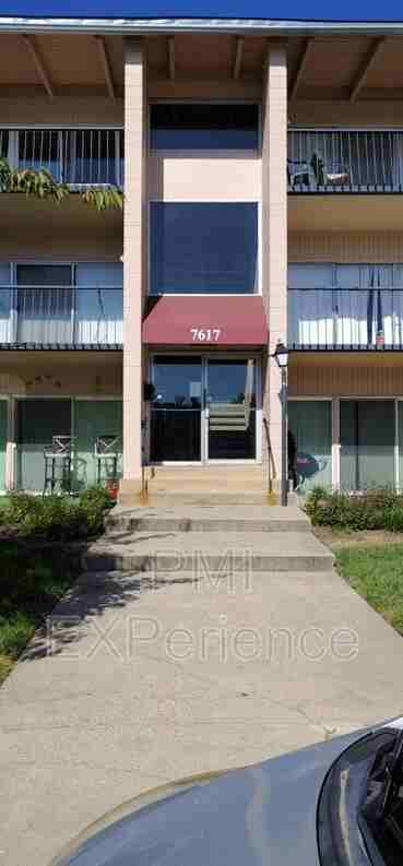 7617 Fontainebleau Dr #2145