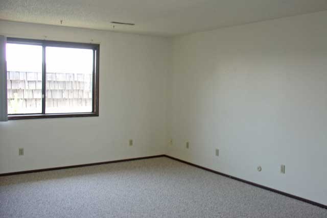 1731 Clubhouse Way #7 - Photo 5 of 7