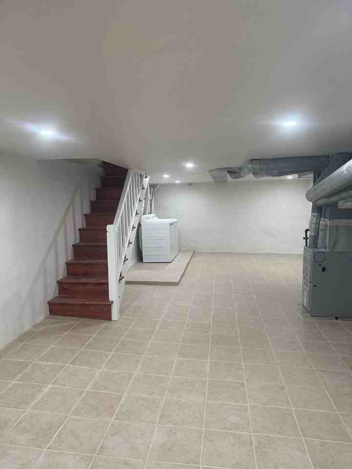 143 Summit Ter #143 - Photo 3 of 12