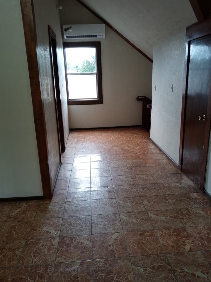 614 Carlson St #NA - Photo 3 of 4