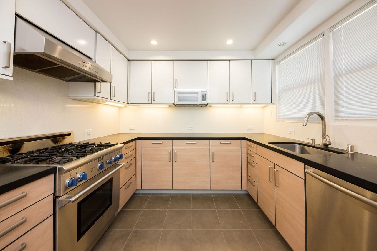 166 Hazelwood Dr #1 - Photo 3 of 22