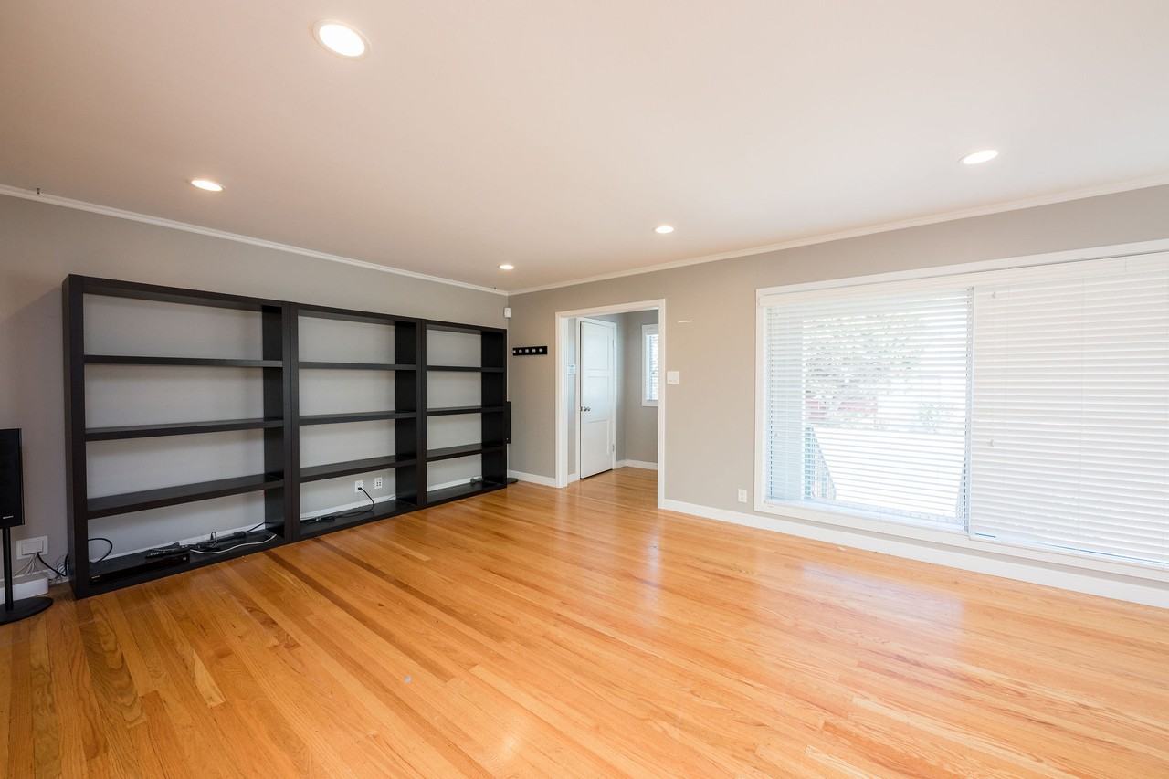 166 Hazelwood Dr #1 - Photo 7 of 22