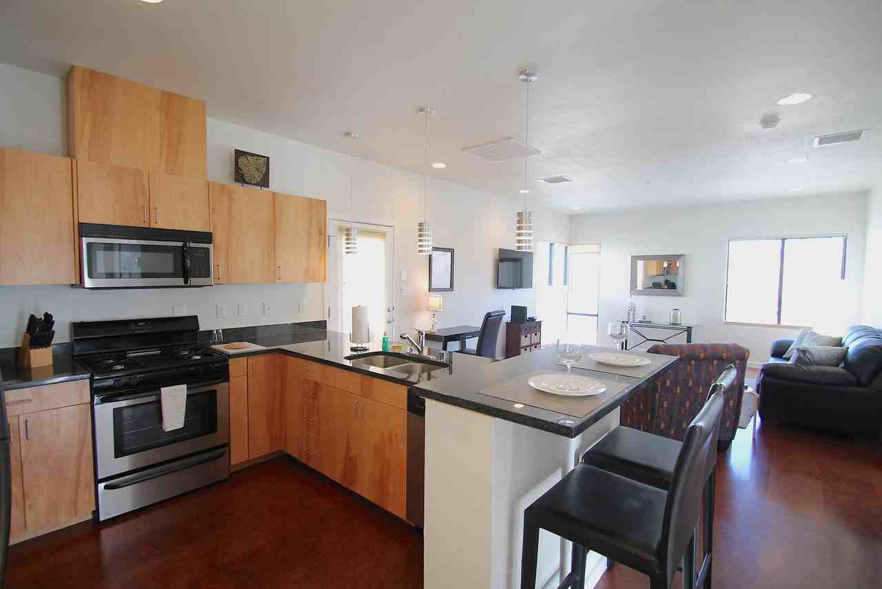 201 Aliso Dr Se - Photo 4 of 27